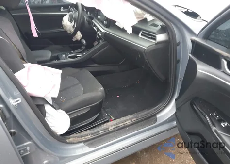 2022 Kia K5 Lxs z USA, uszkodzony, nr VIN 5XXG14J22NG152340